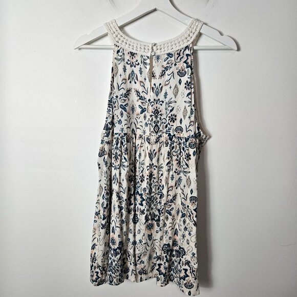 Maurices Size XL Crochet Halter Top Floral High-Neck Sleeveless NEW - Picture 2 of 8